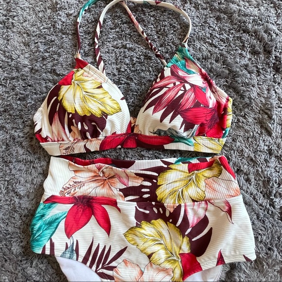 High Wasted Ribbed Bikini - Picture 5 of 11